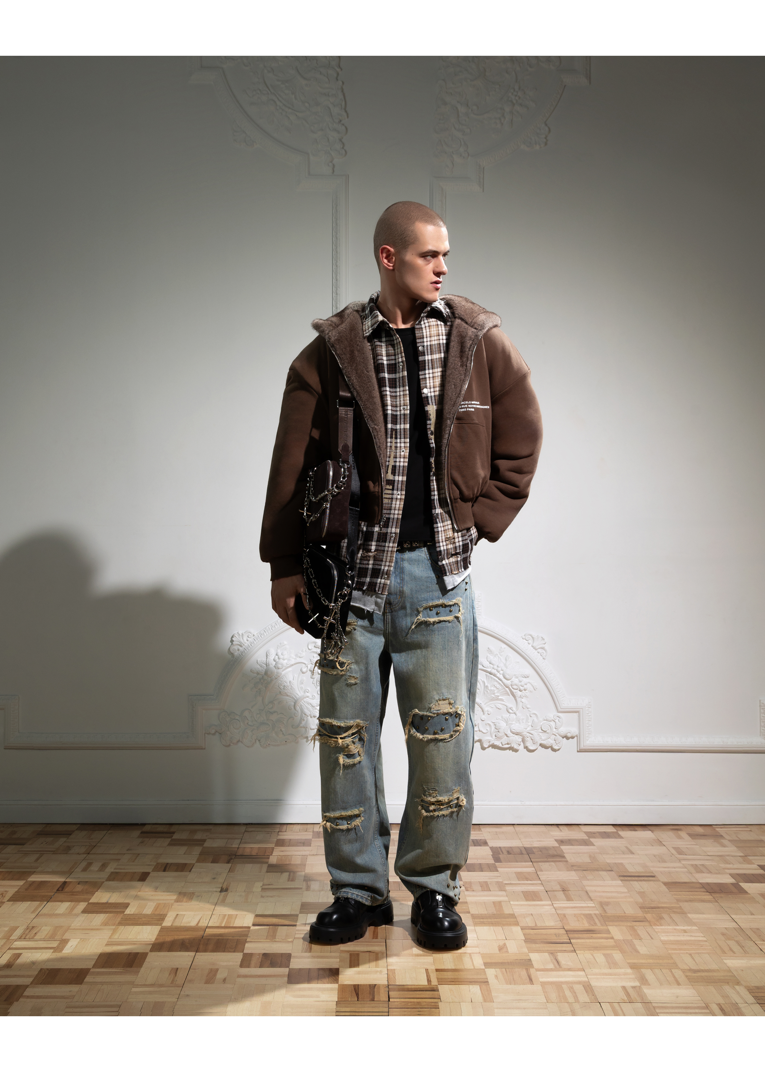 27 CLUB DISTRESSED DENIM in BLUE