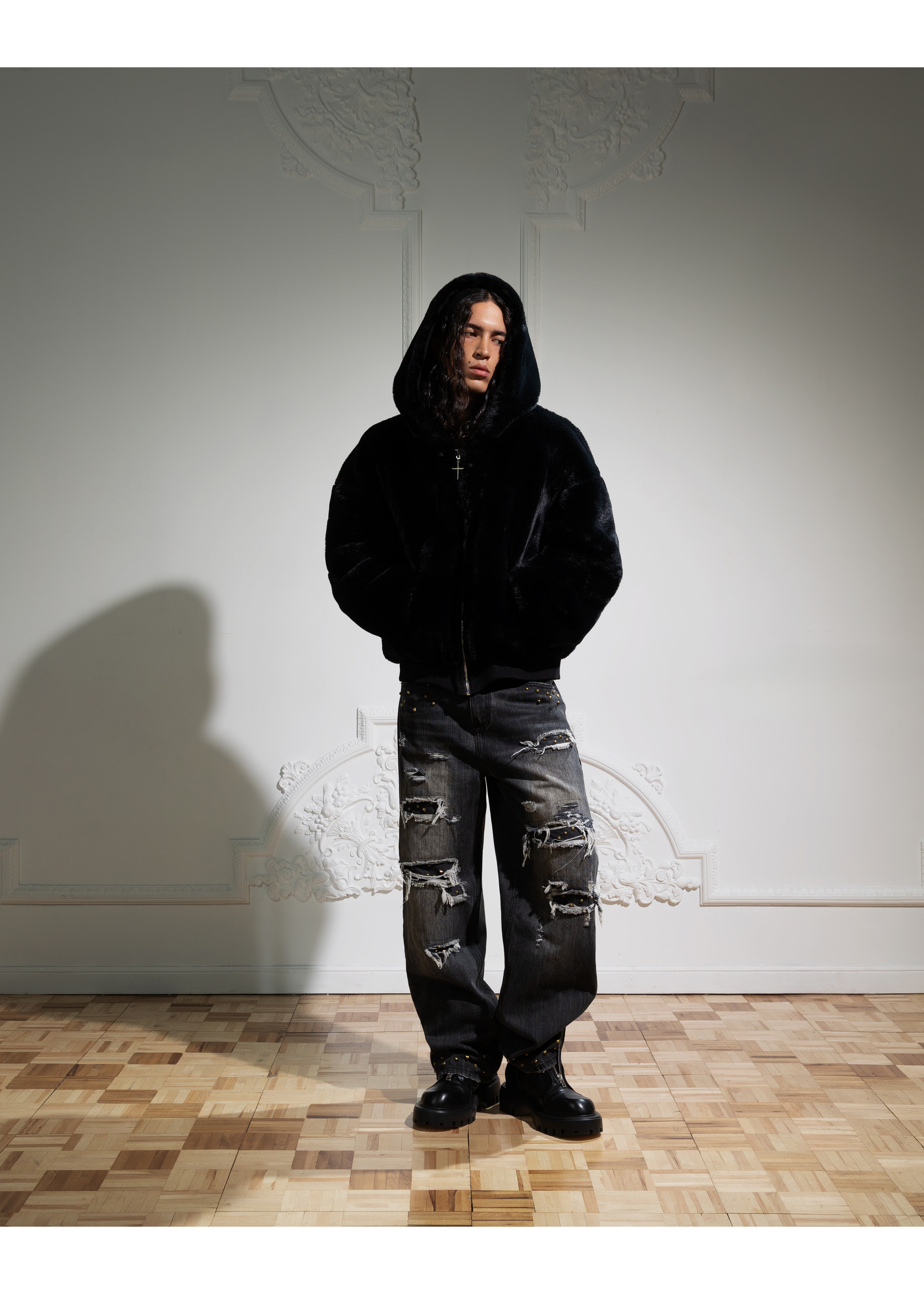 27 CLUB DISTRESSED DENIM in GREY