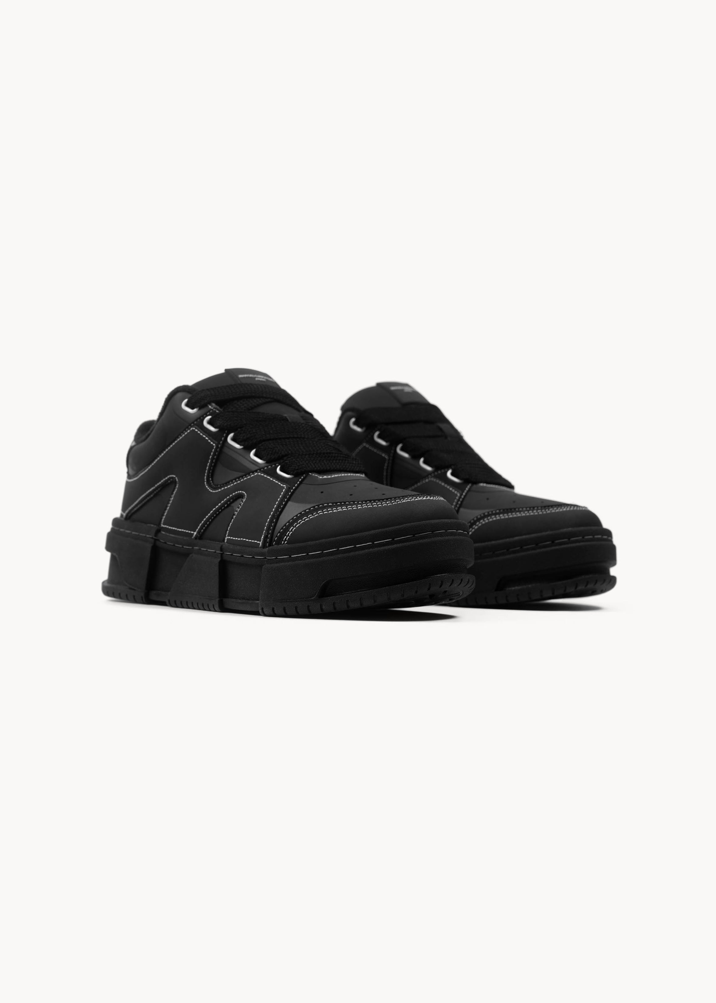 BUFFS SNEAKERS in BLACK