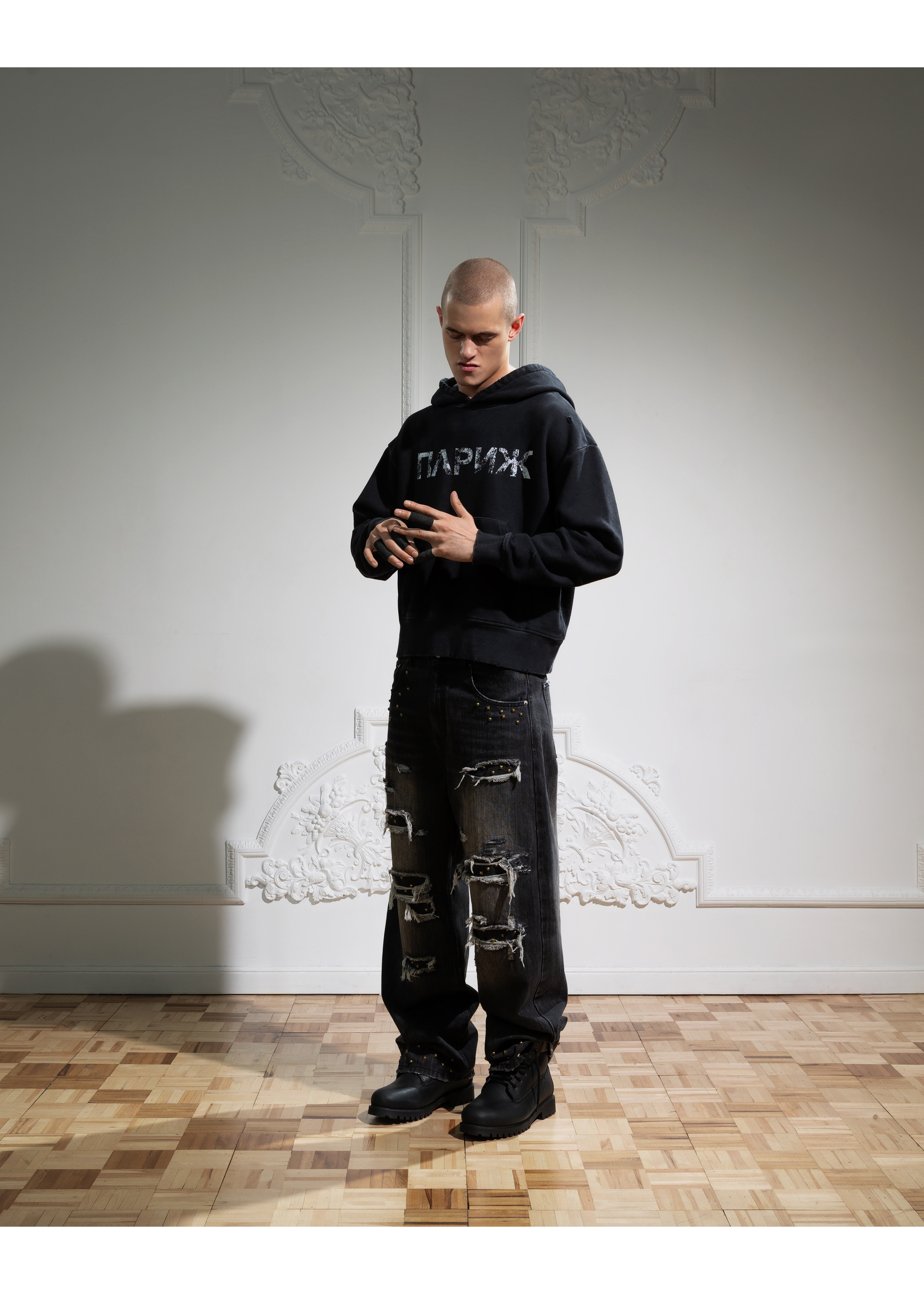 PARIS HOODIE in BLACK